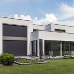 Case study: Large windows in modern villa cry out for outdoor sun protection (+ video)