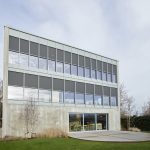 Glass façades with integrated sun protection